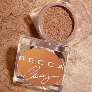 BECCA x Chrissy Teigen Confectionary Glow Powder Cinnamon Sugar - NEW SEALED